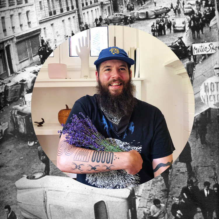 “Great Storytellers Break Spells.”